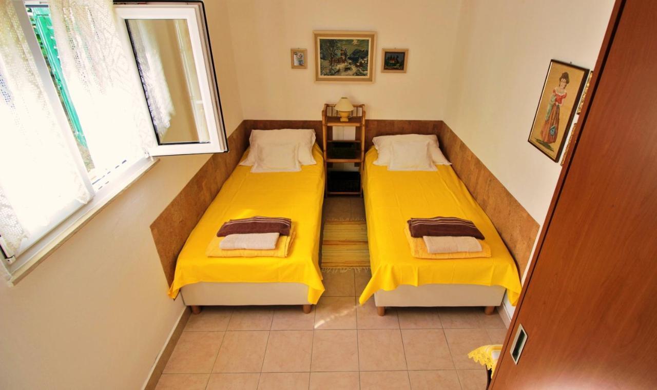 Seaside Apartment Омиш Экстерьер фото